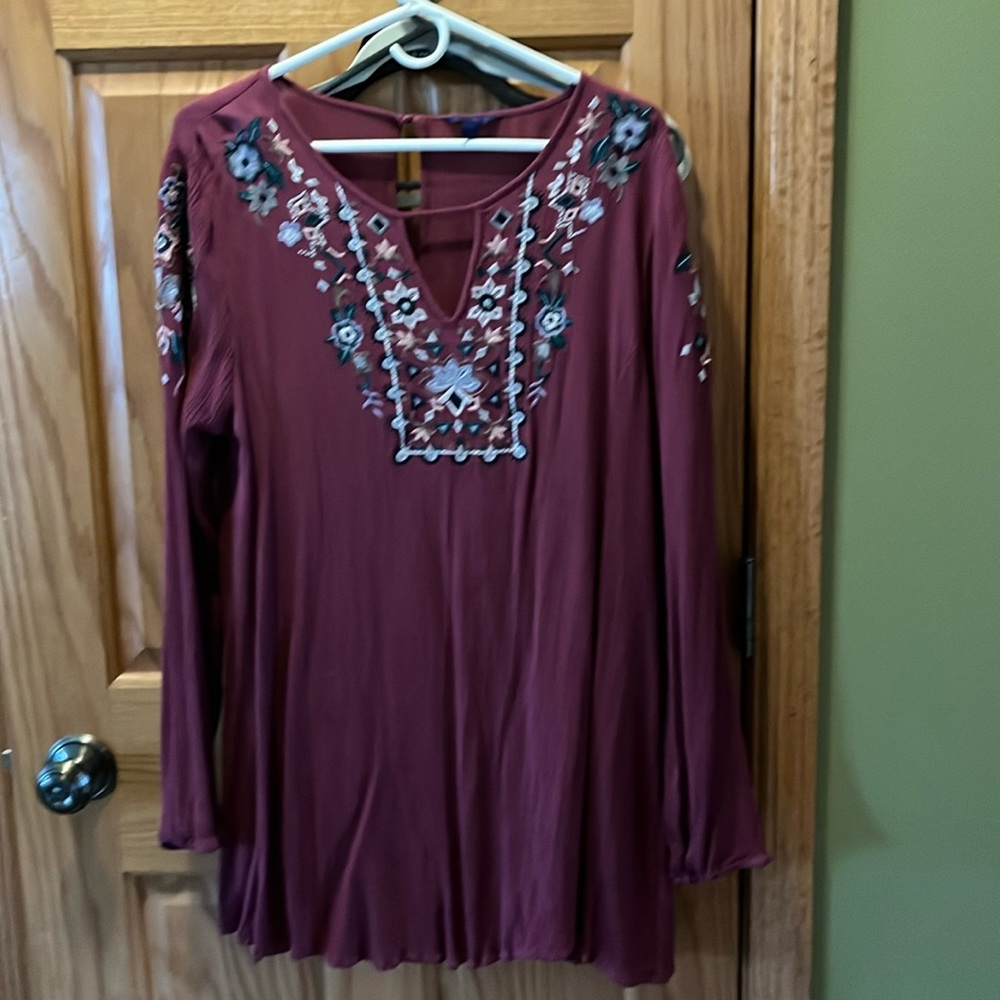 Aeropostale size large embroidered maroon tunic